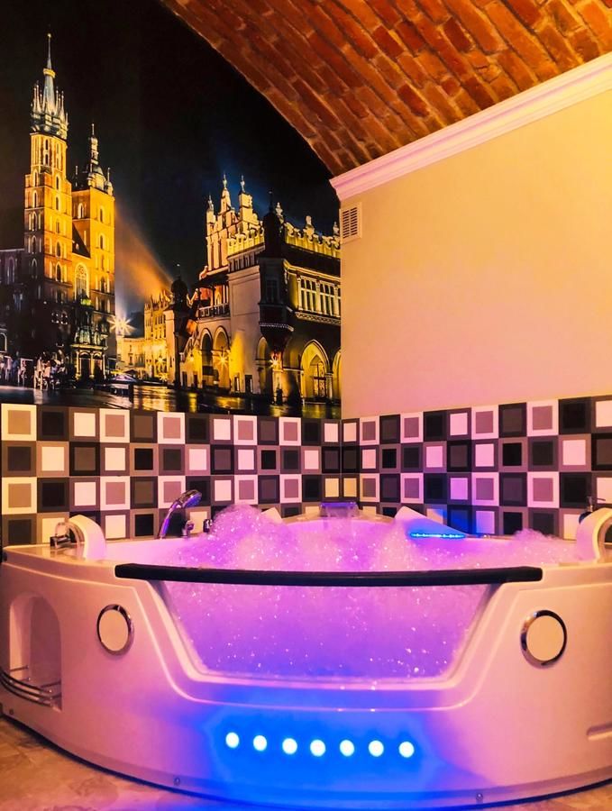 Отели типа «постель и завтрак» UNDERGROUND Jacuzzi Rooms Краков-45